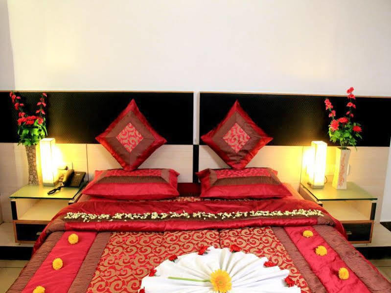 Hotel Sun Park Puducherry Zewnętrze zdjęcie